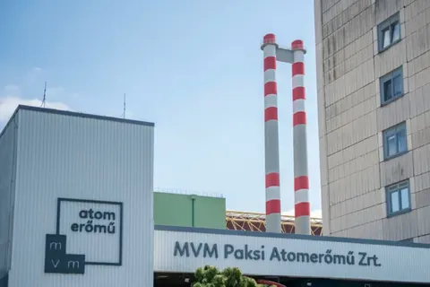 Угорщина готує баржі для порятунку АЕС «Пакш» від обміління Дунаю