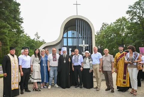 Митрополит Епіфаній відвідав Вараш і нагородив працівників «Енергоатома»