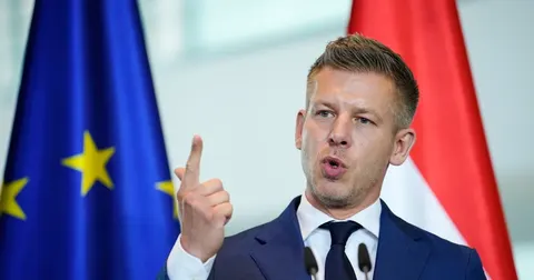 Уряд Угорщини переглядає ядерну угоду з РФ щодо АЕС «Пакш»