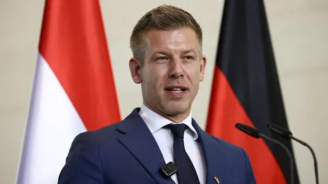 Угорщина будує пороги на Дунаї, щоб врятувати АЕС «Пакш»