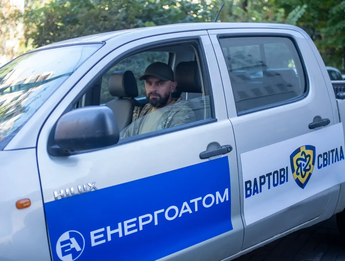 Волонтери Енергоатома передали пікап військовим на Куп'янський напрямок